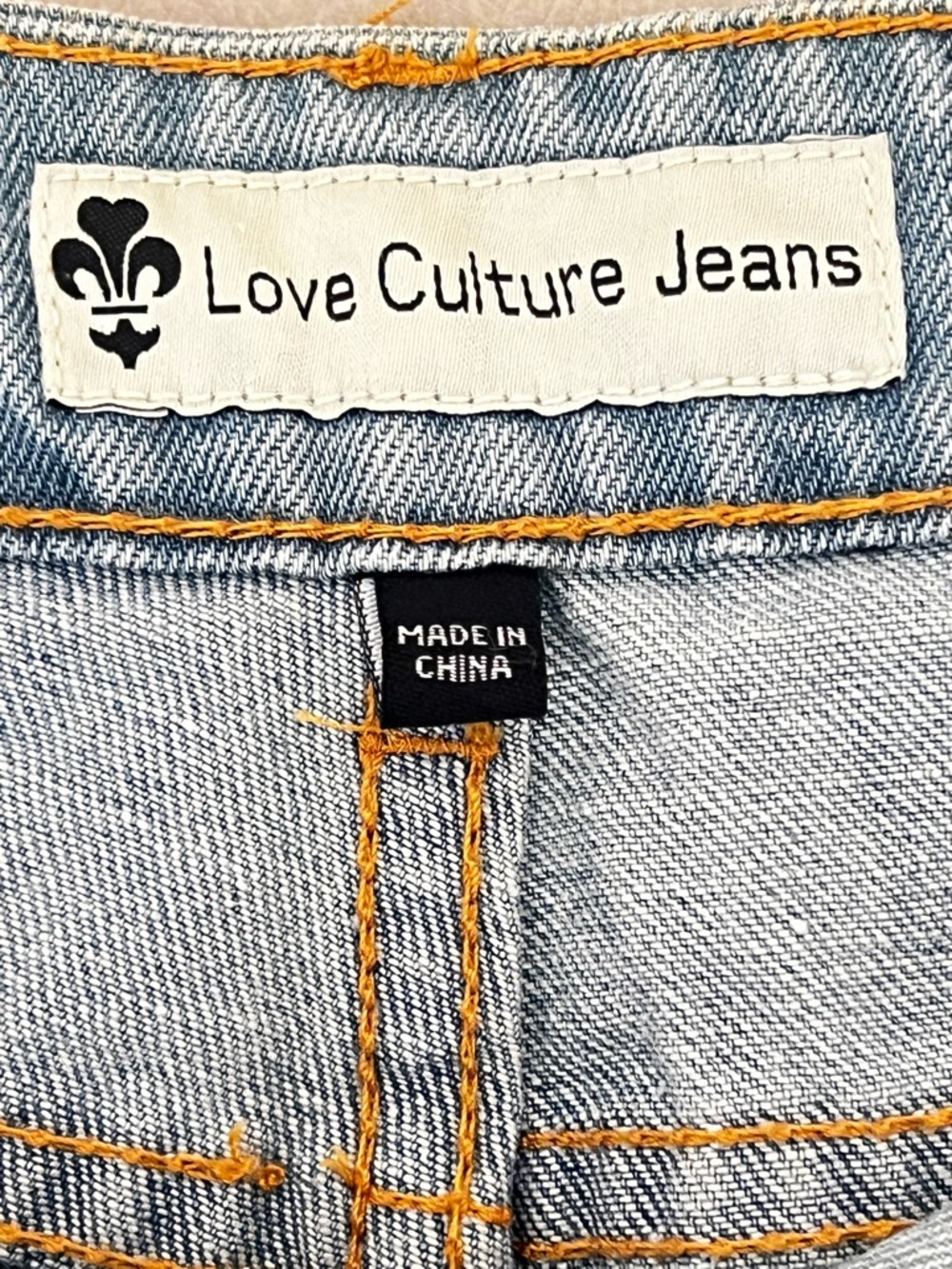 Love Culture Acid Wash Distressed Denim Shorts M Low Rise Frayed Festival - Picture 7 of 11